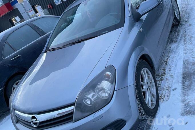 Opel Astra H Hatchback