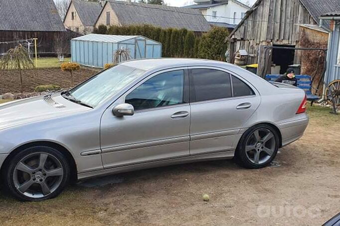 Mercedes-Benz C-Class W203/S203/CL203 Sedan 4-doors