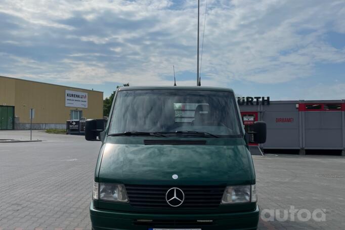 Mercedes-Benz Sprinter First generation