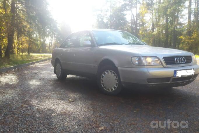 Audi A6 A4/C4 Sedan