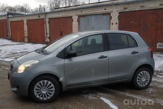 Toyota Yaris 2 generation