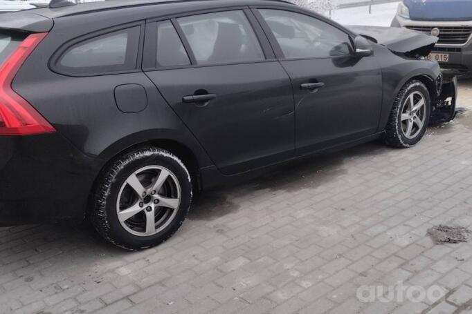 Volvo V60 1 generation [restyling] wagon 5-doors