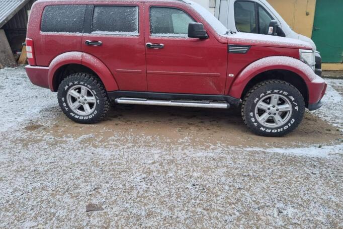 Dodge Nitro 1 generation SUV