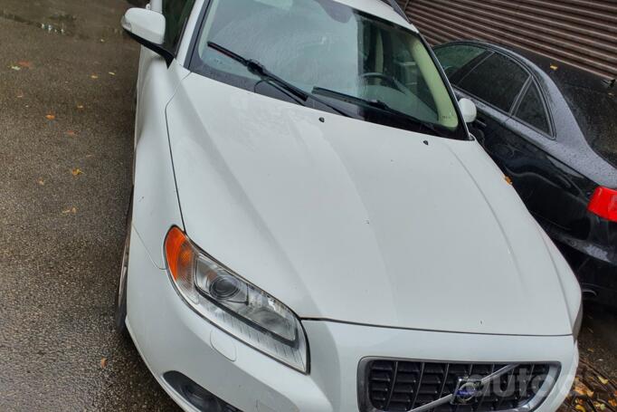 Volvo V70 3 generation wagon