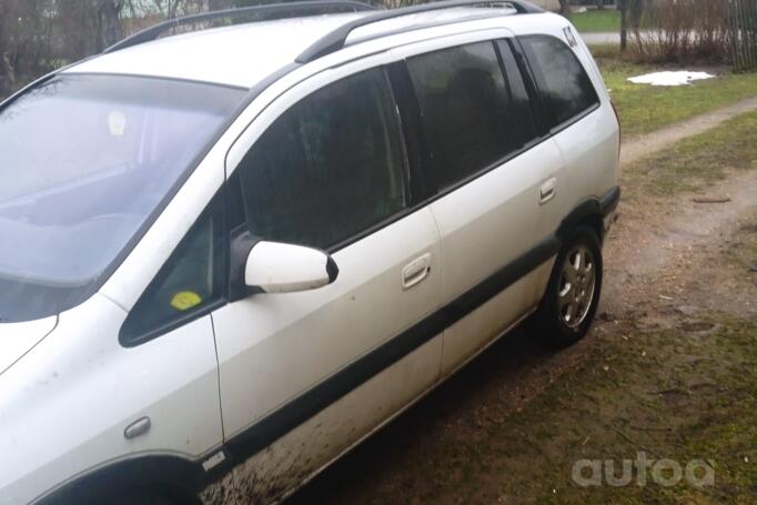 Opel Zafira A [restyling] Minivan 5-doors