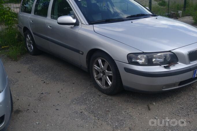 Volvo V70 2 generation R wagon 5-doors