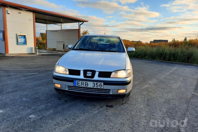 SEAT Cordoba 2 generation Sedan