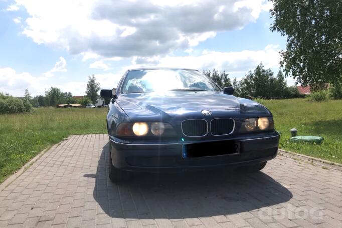 BMW 5 Series E39 Sedan 4-doors