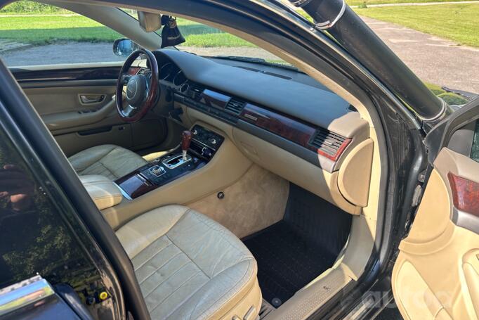 Audi A8 D3/4E Sedan