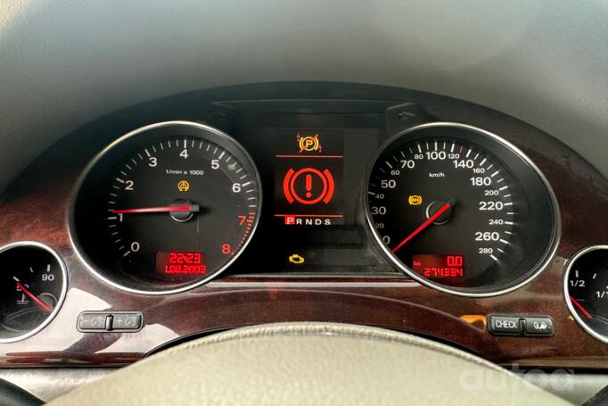 Audi A8 D3/4E Sedan