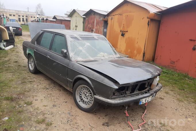 BMW 5 Series E28 Sedan