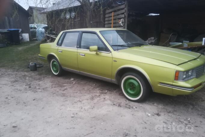 Oldsmobile Cutlass 5 generation Calais Sedan 4-doors