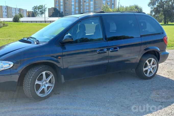 Chrysler Voyager 4 generation [restyling] Minivan