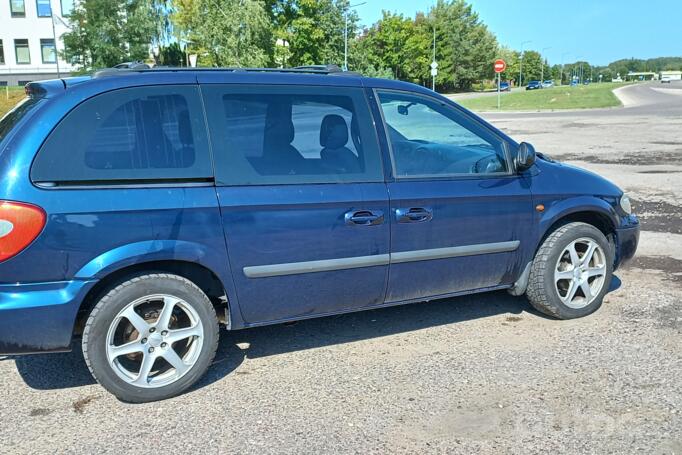 Chrysler Voyager 4 generation [restyling] Minivan