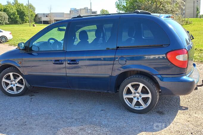 Chrysler Voyager 4 generation [restyling] Minivan