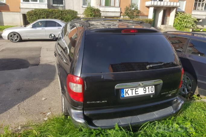 Chrysler Voyager 4 generation [restyling] Minivan Grand