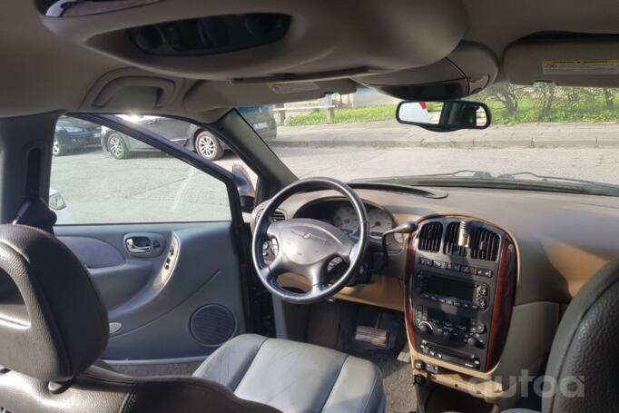 Chrysler Voyager 4 generation [restyling] Minivan Grand