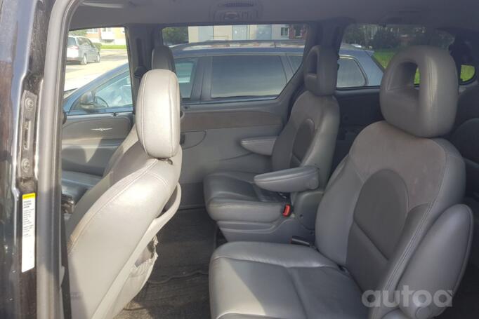 Chrysler Voyager 4 generation [restyling] Minivan Grand