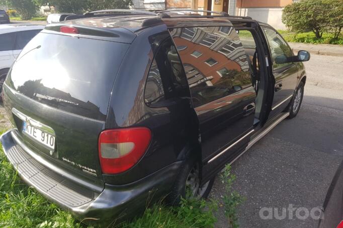 Chrysler Voyager 4 generation [restyling] Minivan Grand