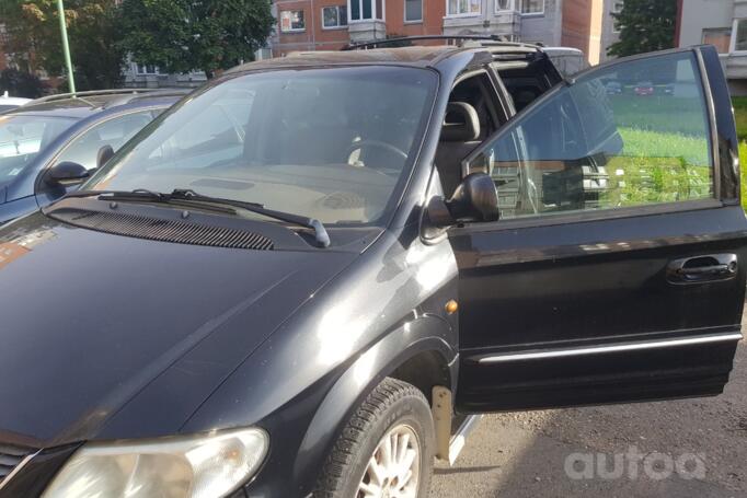 Chrysler Voyager 4 generation [restyling] Minivan Grand