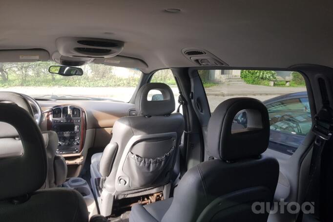 Chrysler Voyager 4 generation [restyling] Minivan Grand