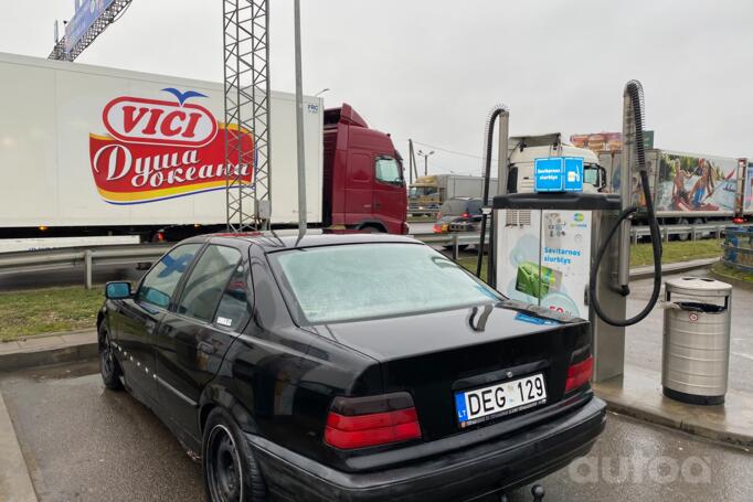 BMW 3 Series E36 Sedan