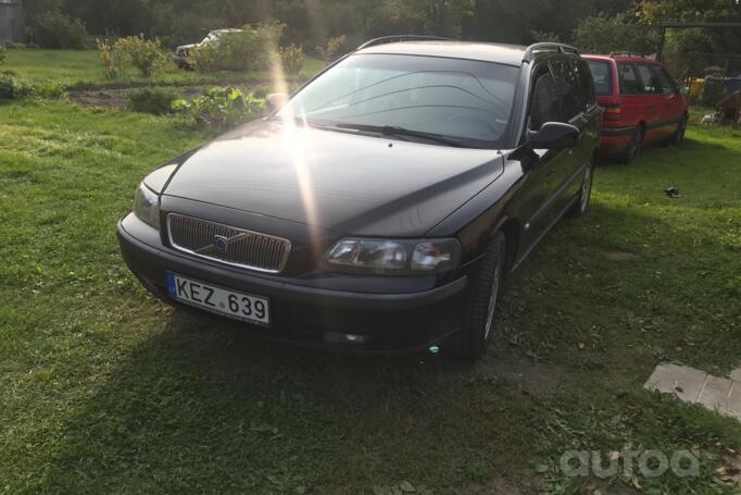 Volvo V70 2 generation wagon