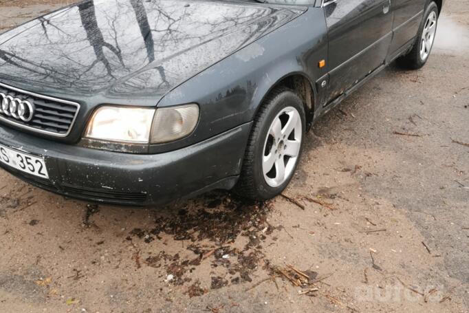 Audi A6 A4/C4 wagon
