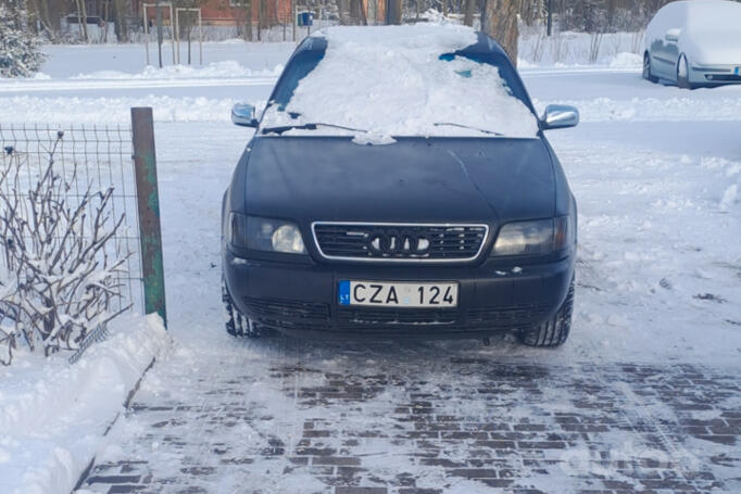 Audi A6 A4/C4 Sedan