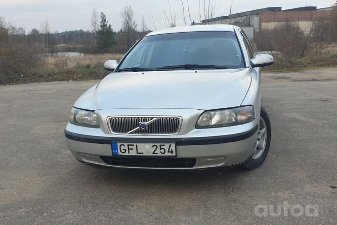 Volvo V70 2 generation wagon