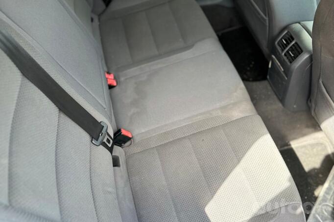 Volkswagen Golf 5 generation Hatchback 5-doors