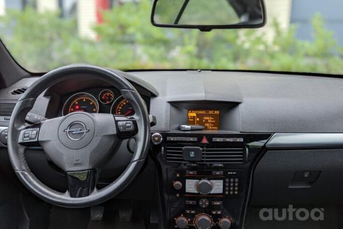Opel Astra H [restyling]