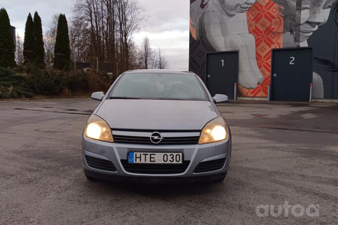 Opel Astra H Hatchback