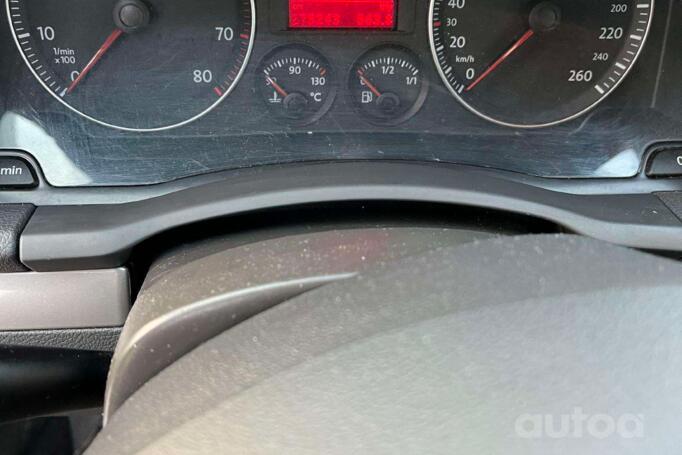 Volkswagen Golf 5 generation Hatchback 5-doors