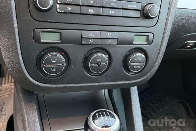 Volkswagen Golf 5 generation Hatchback 5-doors