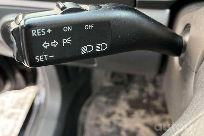 Volkswagen Golf 5 generation Hatchback 5-doors