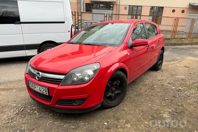 Opel Astra H Hatchback