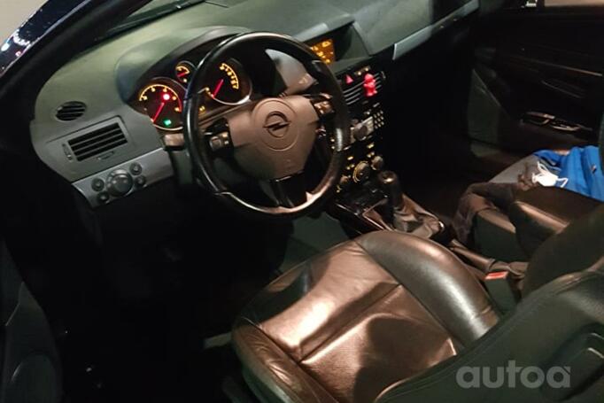 Opel Astra H [restyling]