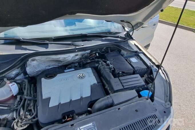 Volkswagen Tiguan 1 generation Crossover