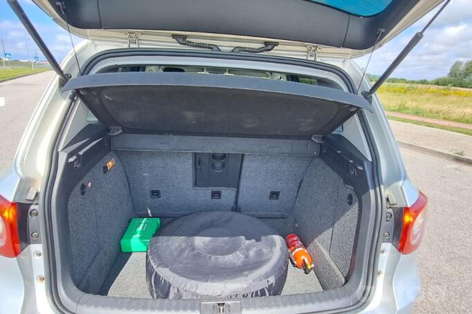 Volkswagen Tiguan 1 generation Crossover