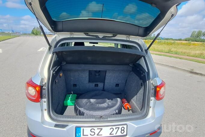 Volkswagen Tiguan 1 generation Crossover