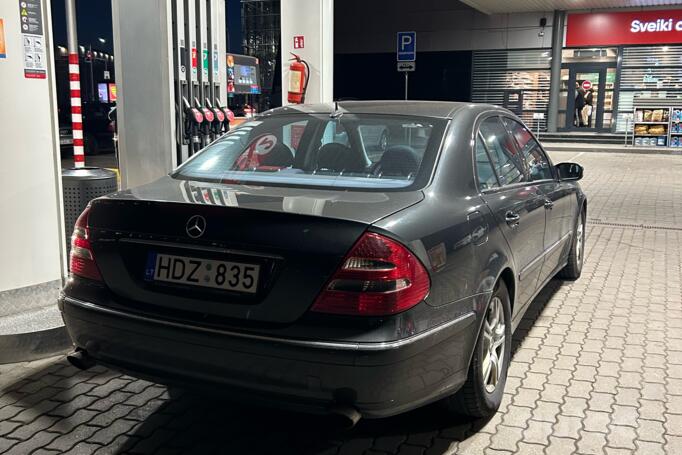 Mercedes-Benz E-Class W211 Sedan