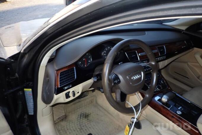 Audi A8 D4/4H Sedan