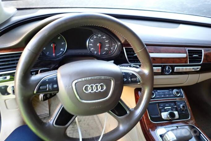 Audi A8 D4/4H Sedan