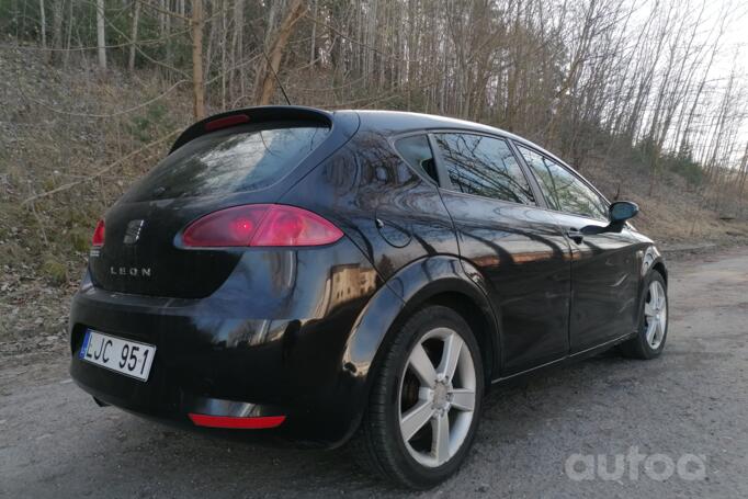 SEAT Leon 2 generation Hatchback 5-doors