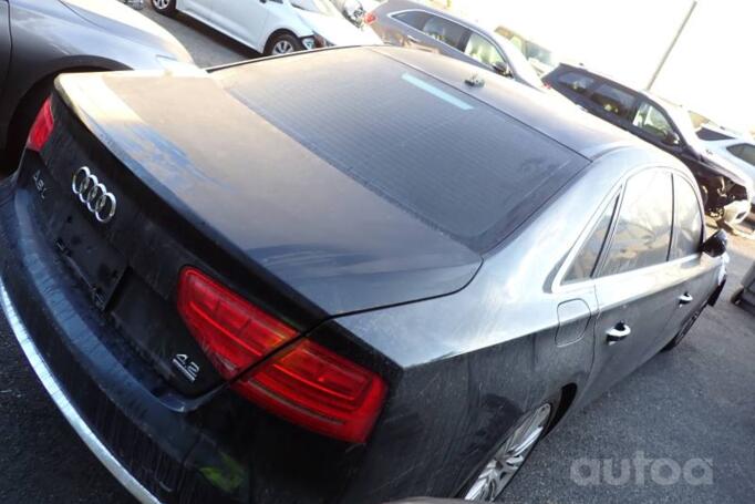 Audi A8 D4/4H Sedan