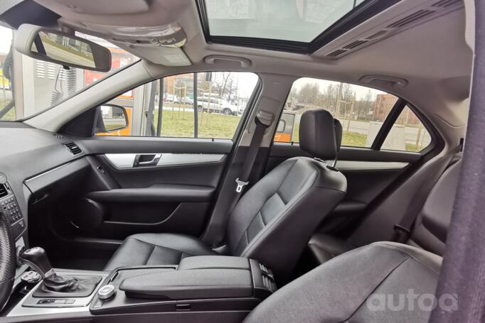 Mercedes-Benz C-Class W204/S204 Sedan 4-doors
