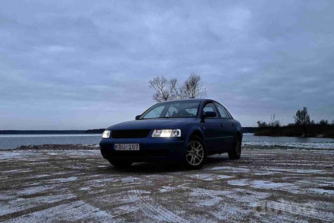 Volkswagen Passat B5 Sedan 4-doors