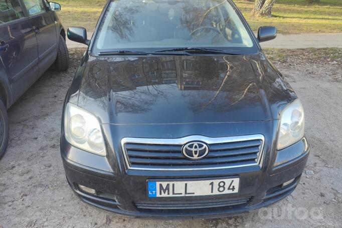 Toyota Avensis 2 generation wagon