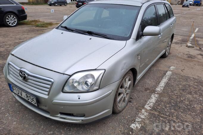 Toyota Avensis 2 generation wagon